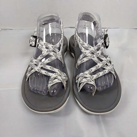 Viakix Hiking Sandals - Picture 2 of 11